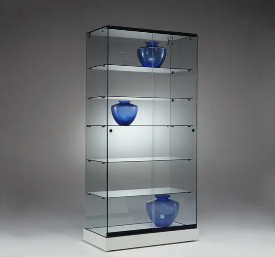 Vitrinler ve Reklam Panolarıyla Otelinizin Hikayesini Anlatın