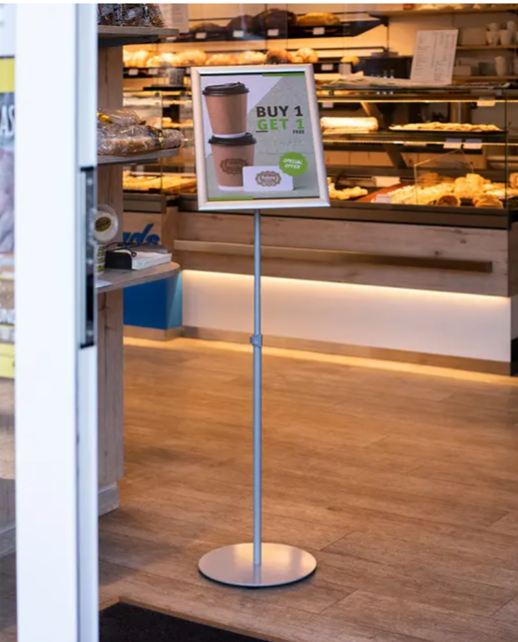 Tekel Bayilerde Ayaklı Broşürlük, Ayaklı Menülük ve Ayaklı Afiş Tutucu ile Ürün Tanıtımını Güçlendirme